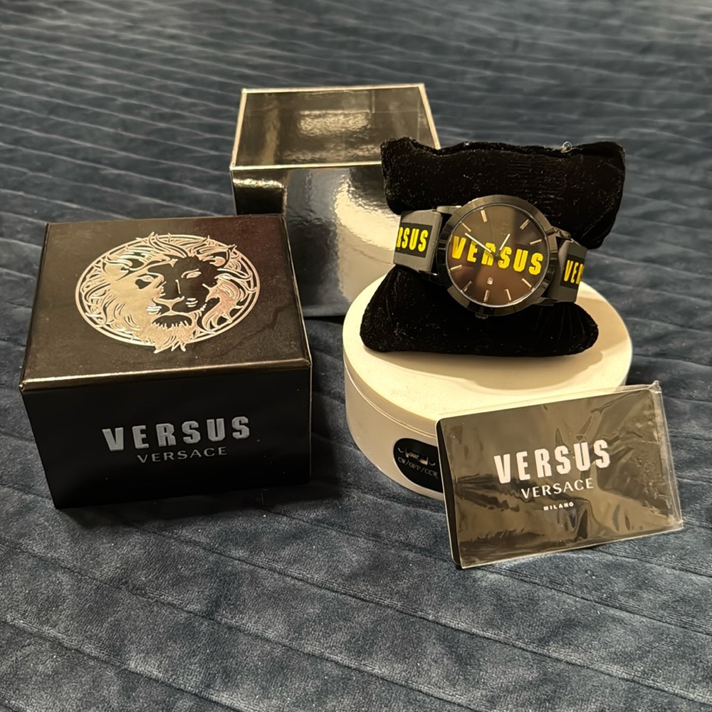 VERSUS VERSACE
